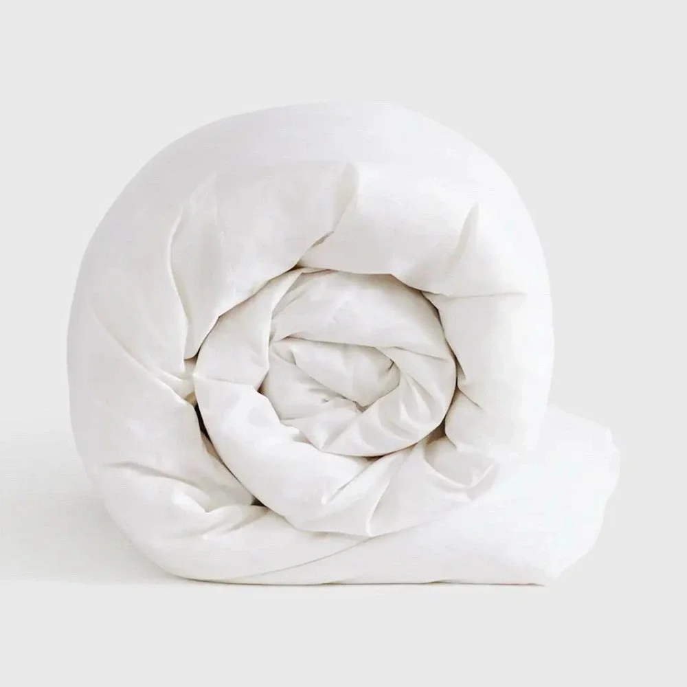 Quince NWOT Lightweight Premium Down Alternative Duvet Insert Full/Queen White